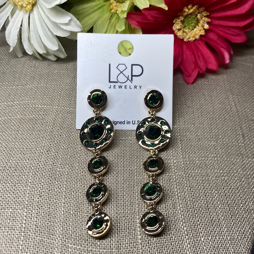 🔥3/$18🔥 L&P gold and green rhinestone earrings